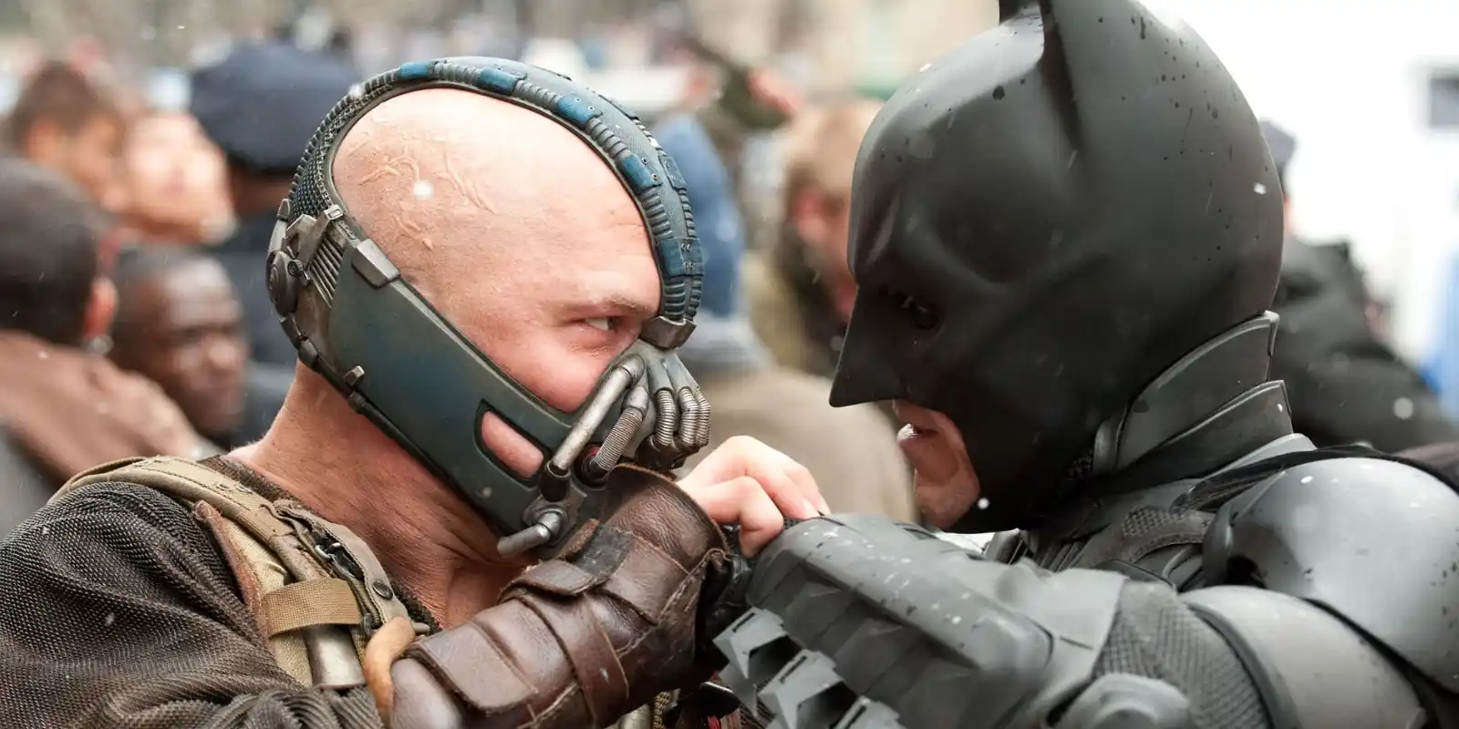 Bane (Tom Hardy) und Batman (Christian Bale) in The Dark Knight Rises (2012)