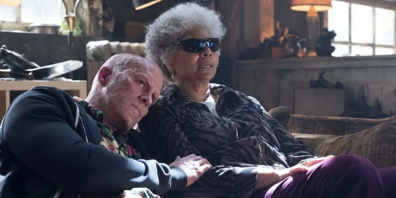 Wade Wilson (Ryan Reynolds) und Blind Al (Leslie Uggams)