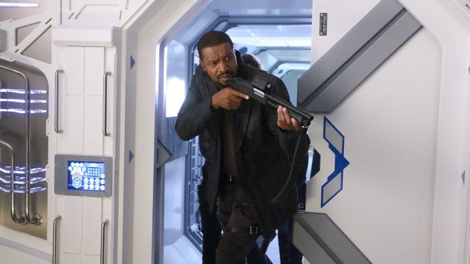 Dark Matter 03x02 - Es muss nicht so sein