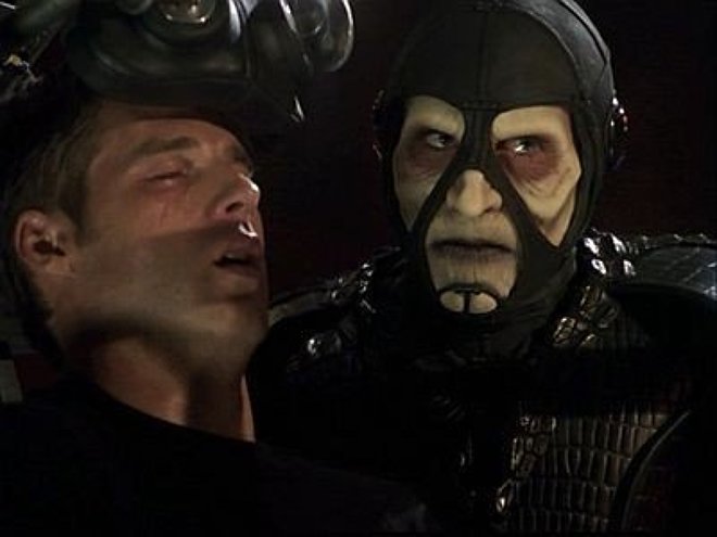 Farscape 01x20 - Scorpius Und Der Aurorastuhl