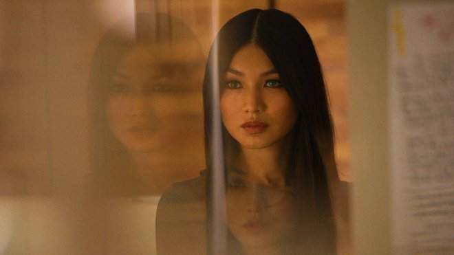 Humans 01x02 - Einer von denen