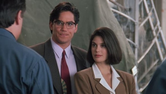 Superman - Die Abenteuer von Lois & Clark 01x02 - Besucher von 3–9