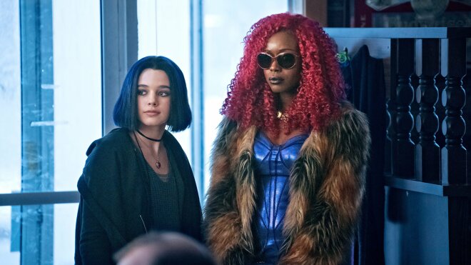 Titans 01x03 - Anfänge