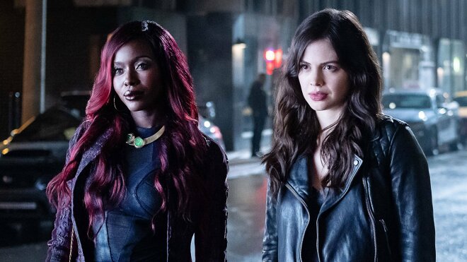 Titans 02x02 - Rose