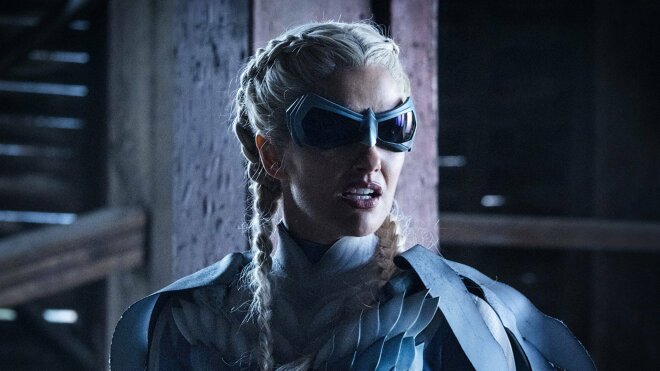 Titans 03x03 - Hank und Dove