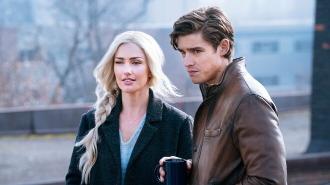 Titans 01x02 - Hawk und Dove