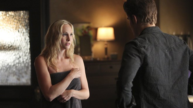 Vampire Diaries 06x05 - Blutiges Homecoming